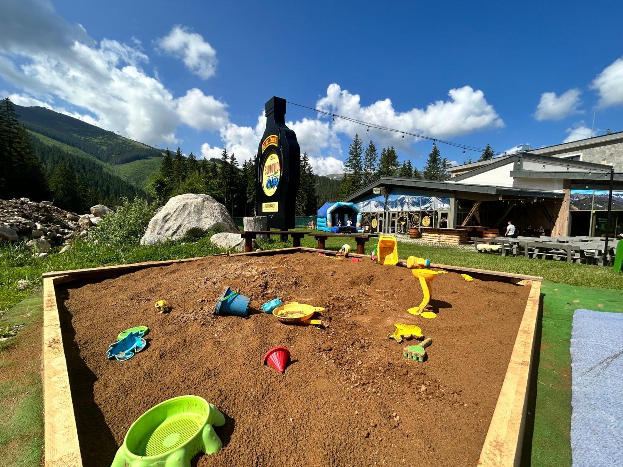 Hotel Strachan Family Jasna Deménvölgy Kültér fotó